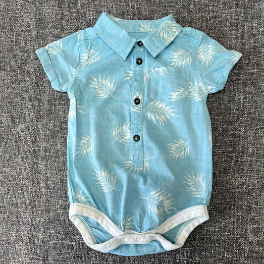 Boys 6-9 Month Light Blue Short Sleeved Shirt Style Bodysuit With white Leaf Print