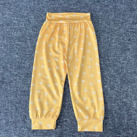 Girls 2-3 Year Yellow Leggings With A White Flower Print