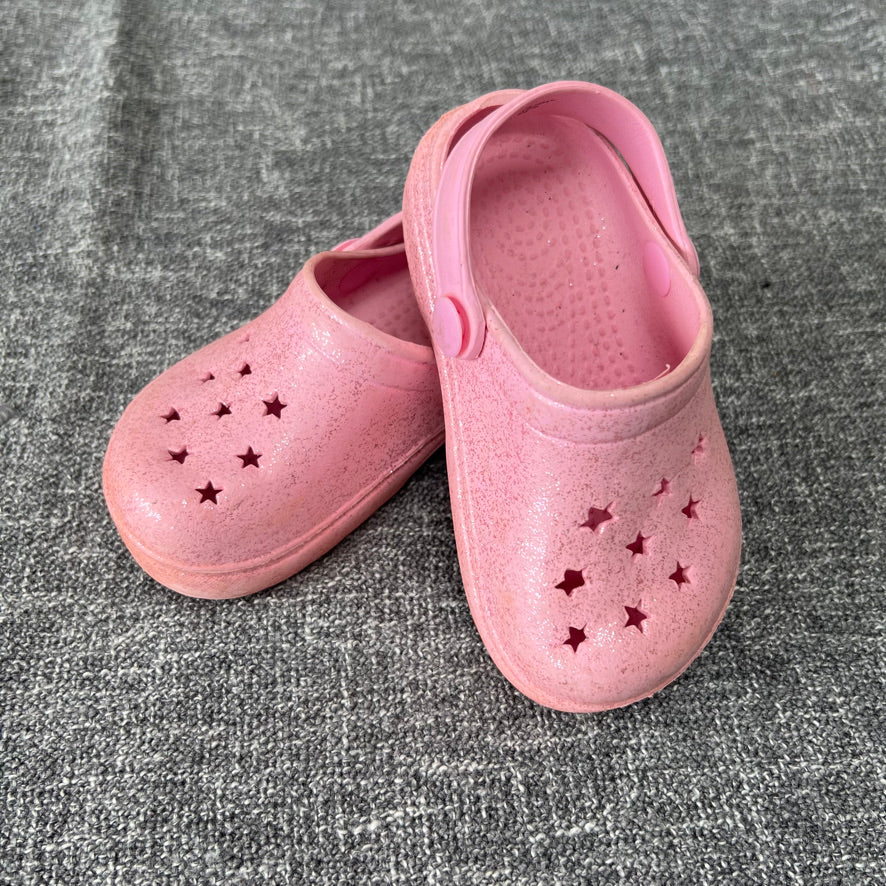 Girls Size 7 uk/ 24 eu Pink Sparkly Clogs