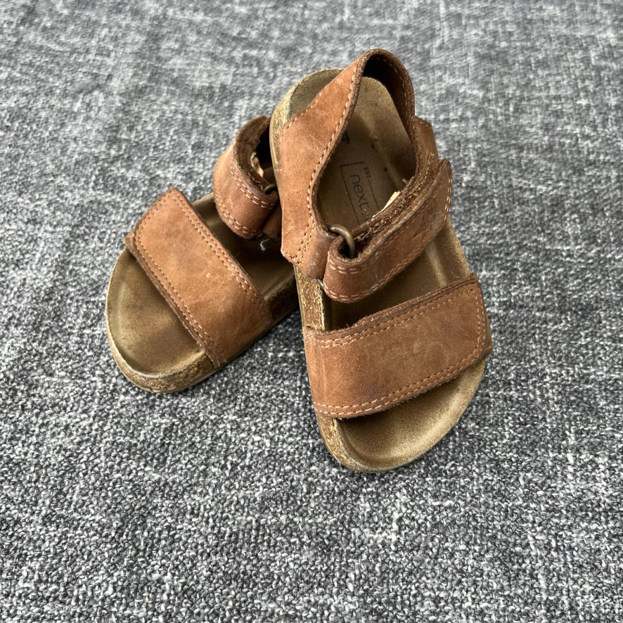 Boys Size 4uk / 20.5eu Brown Leather Cork Bed Sandals