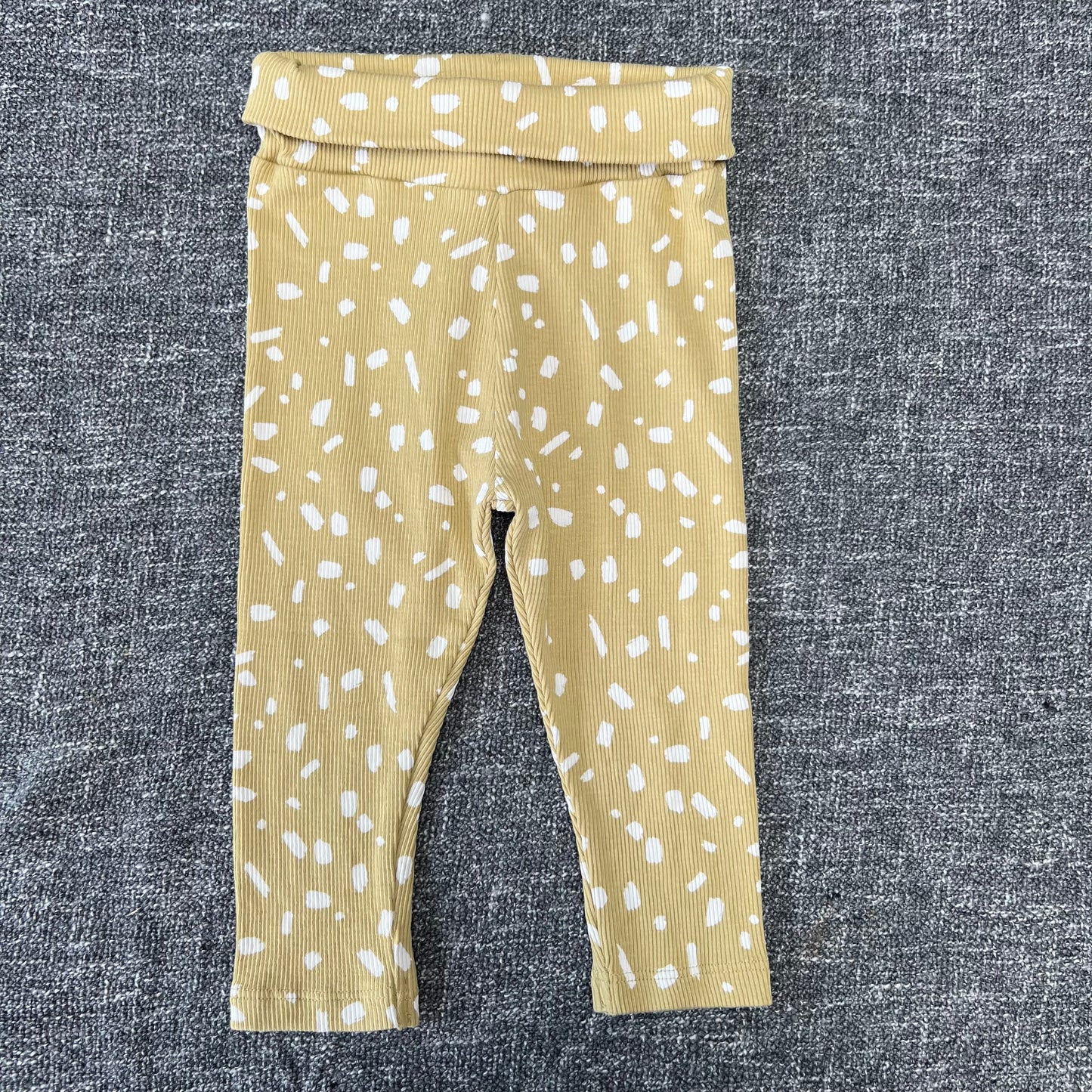 Girls 6-9 Month Yellow Ribbed Leggings With White Splodges