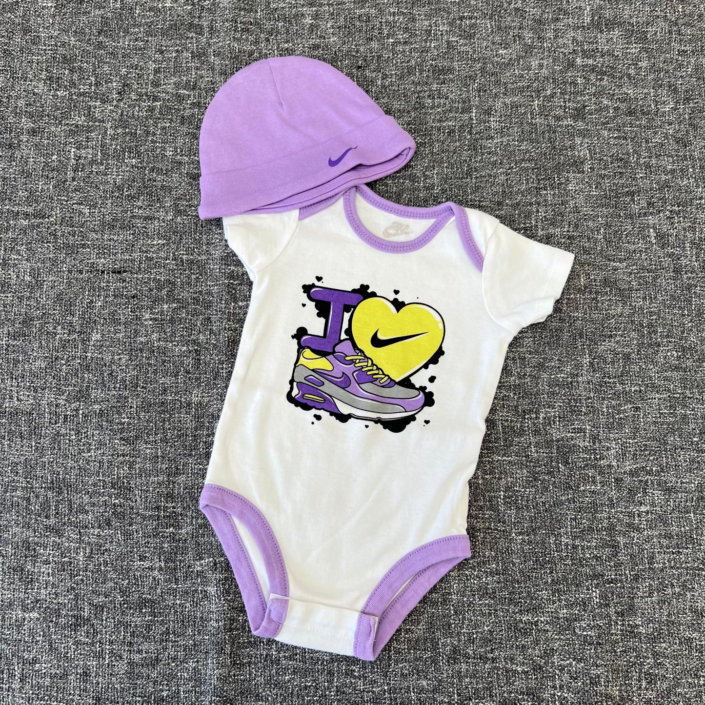 Girls / Boys 6-9 Month White & Purple Short Sleeved Bodysuit  & Hat Set