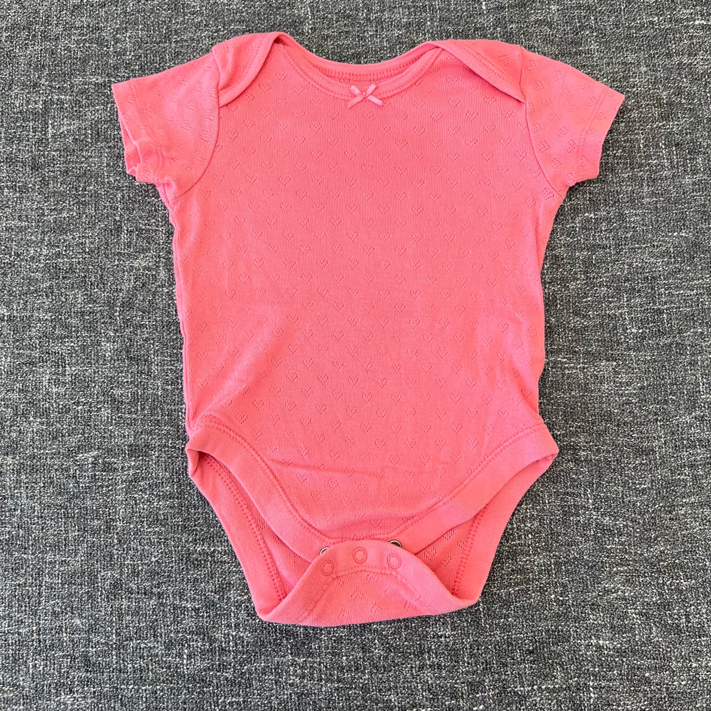 Girls 6-9 Month Peachy Pink Short Sleeved Bodysuit With A Heat Pattern