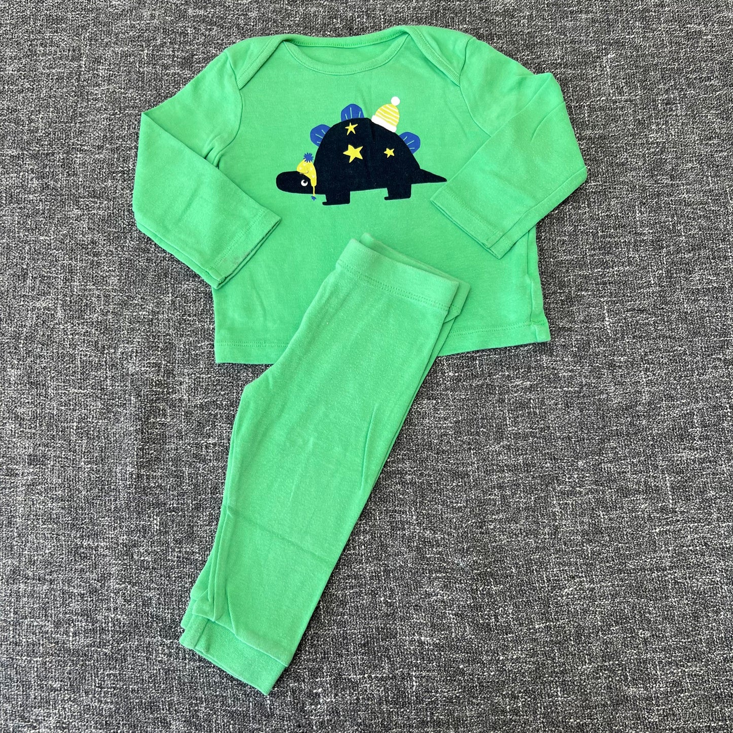 Boys 6-9 Month Green Dinosaur Pjs (PIP)