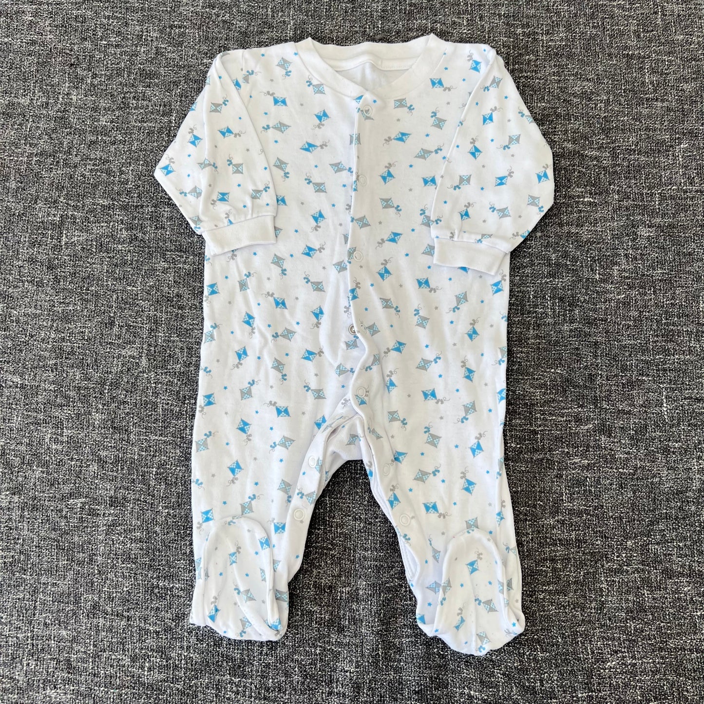 Boys 6-9 Month White With Blue Kite Print Sleepsuit