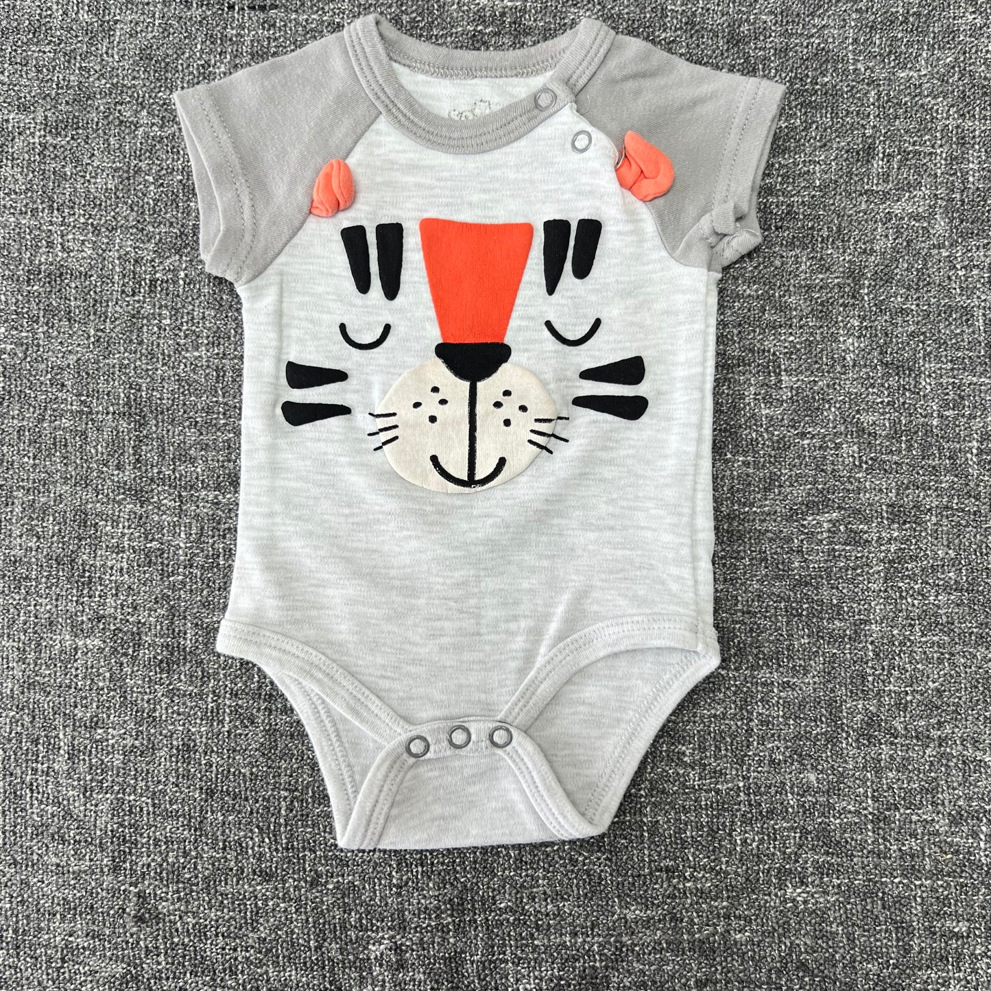 Boys 0-3 Month Tiger Short Sleeved Bodysuit.