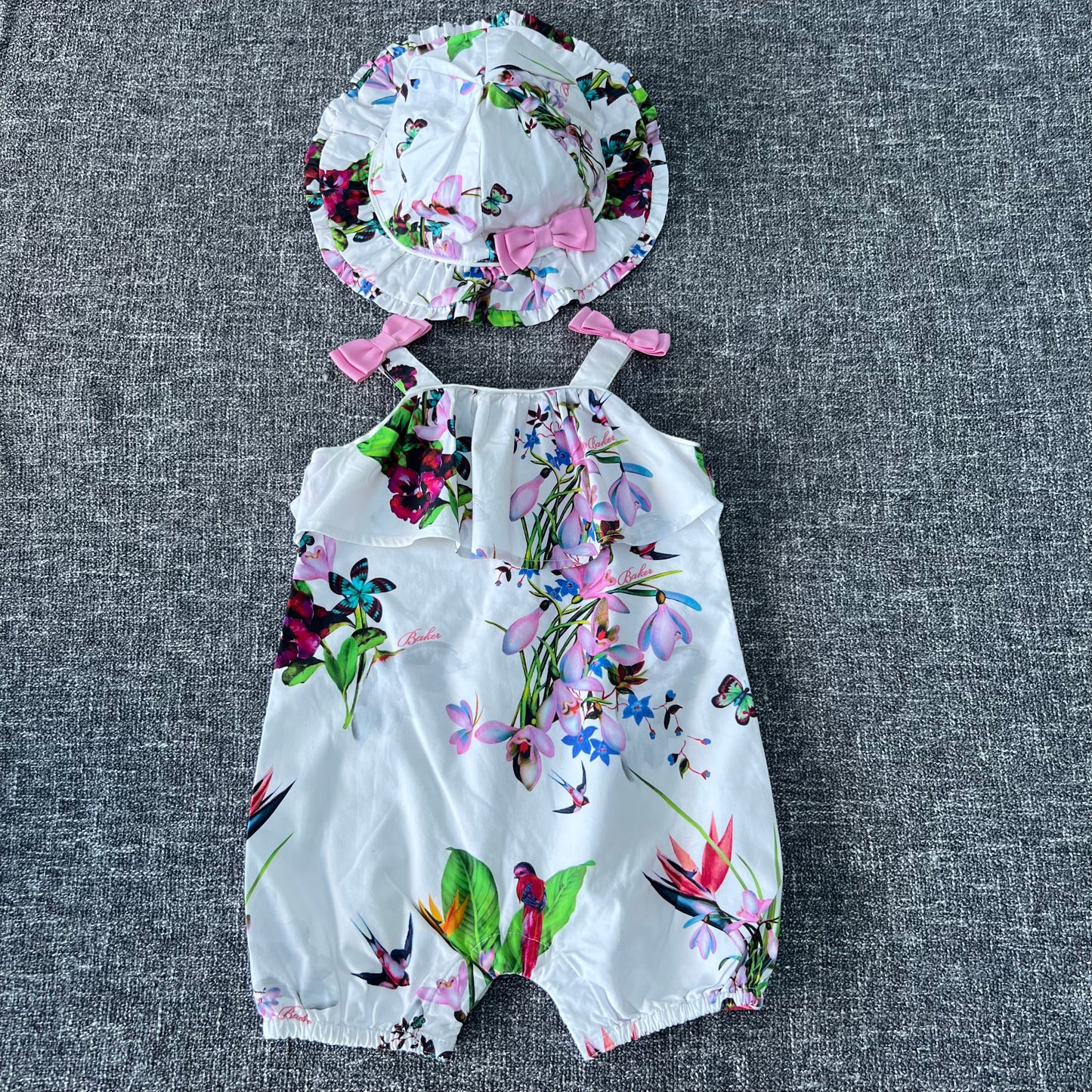 Girls 0-3 Month Summer Romper & Sun Hat Outfit