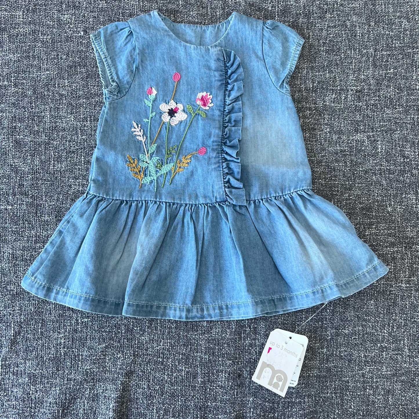 Girls 0-3 Month Denim Style Summer Dress With Embroidered Flowers New