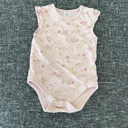 Girls 0-3 Month Short Sleeved Bodysuit "Guess how much I love you"