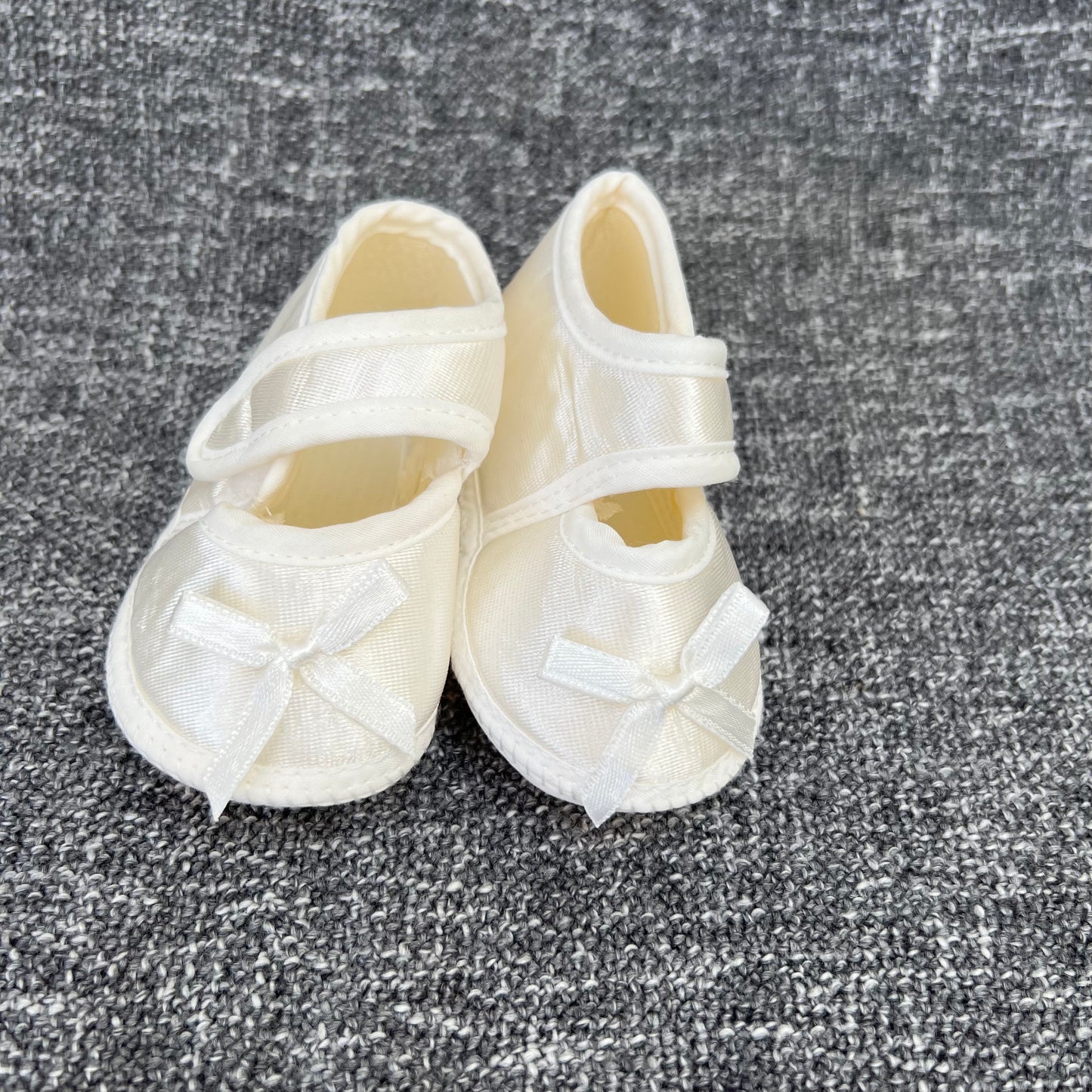 Girls 3-6 Month Cream Pram Shoes