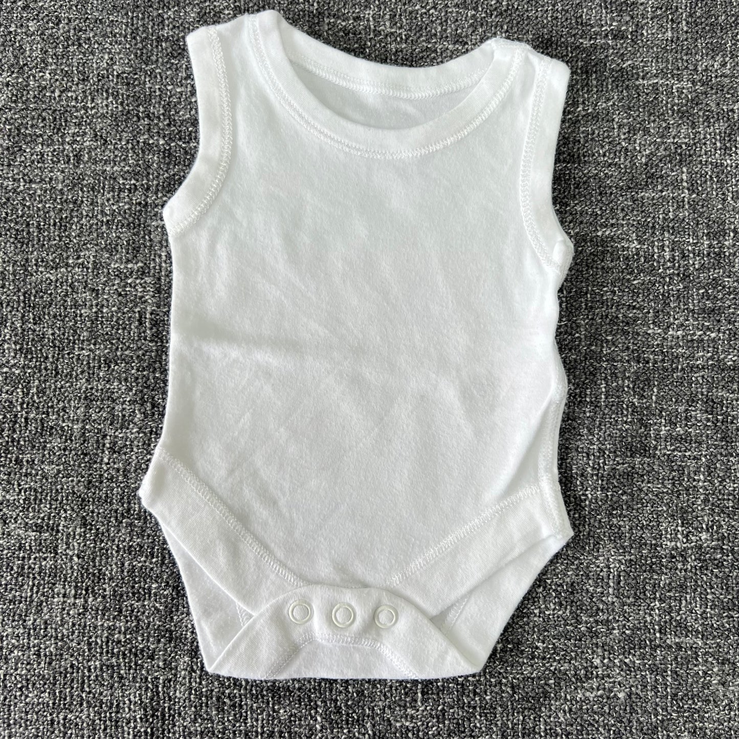 Unisex Newborn Plain White Sleeveless Bodysuit