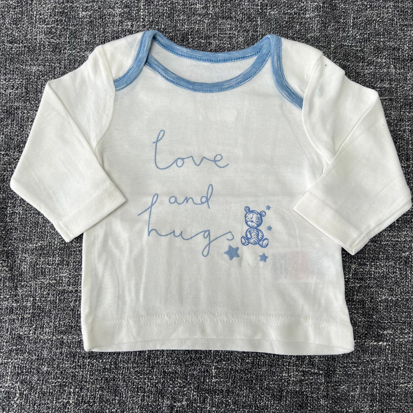 Boys 0-3 Month White & Blue "love & hugs" Log Sleeved Top