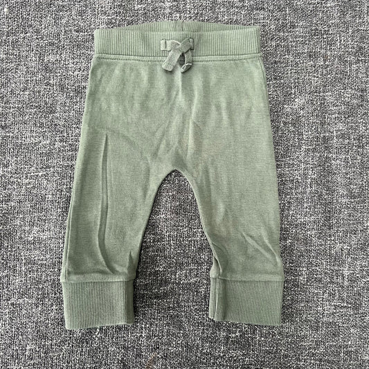 Boys 0-3 Month Plain Green Leggings