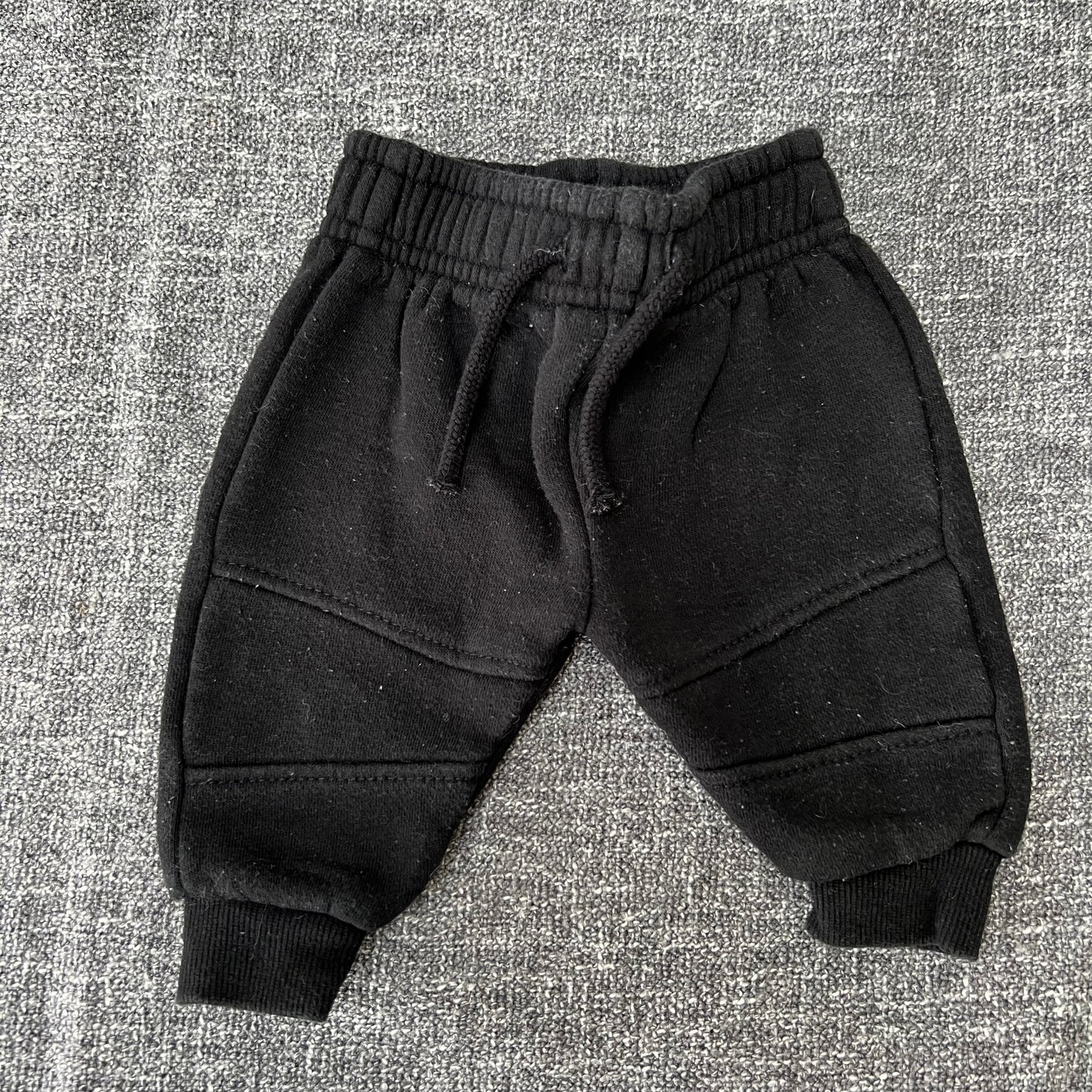 Unisex 0-3 Month Plain Black Joggers