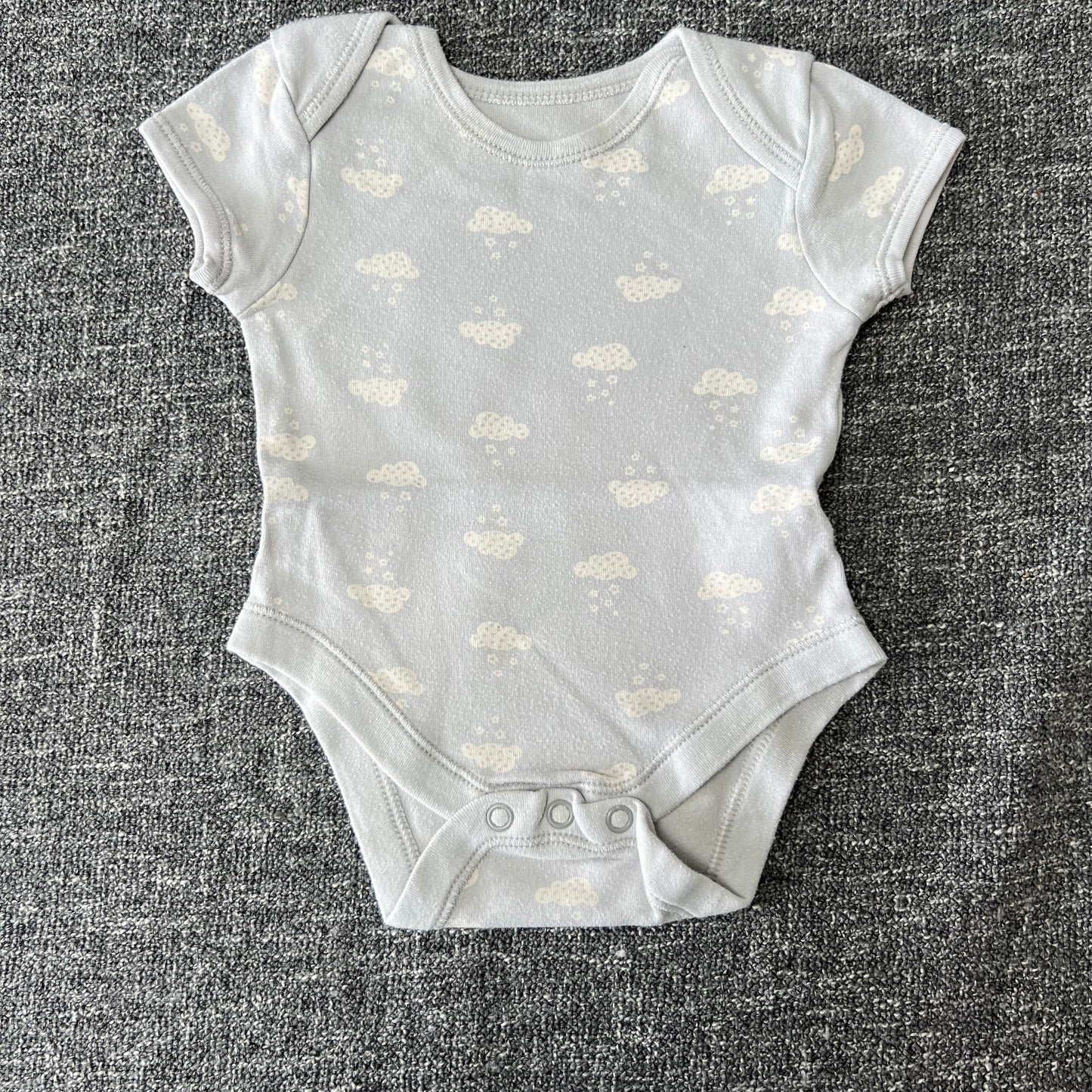 Unisex 0-3 Month Grey With White Clouds Short Sleeved Bodysuit