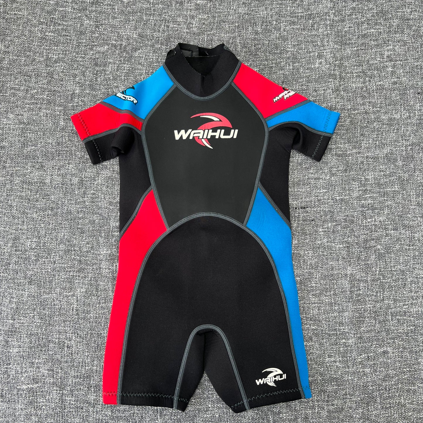 Boys / Girls 3-4 Year Red, Blue & Black Shortie Wetsuit UV Protector (O)