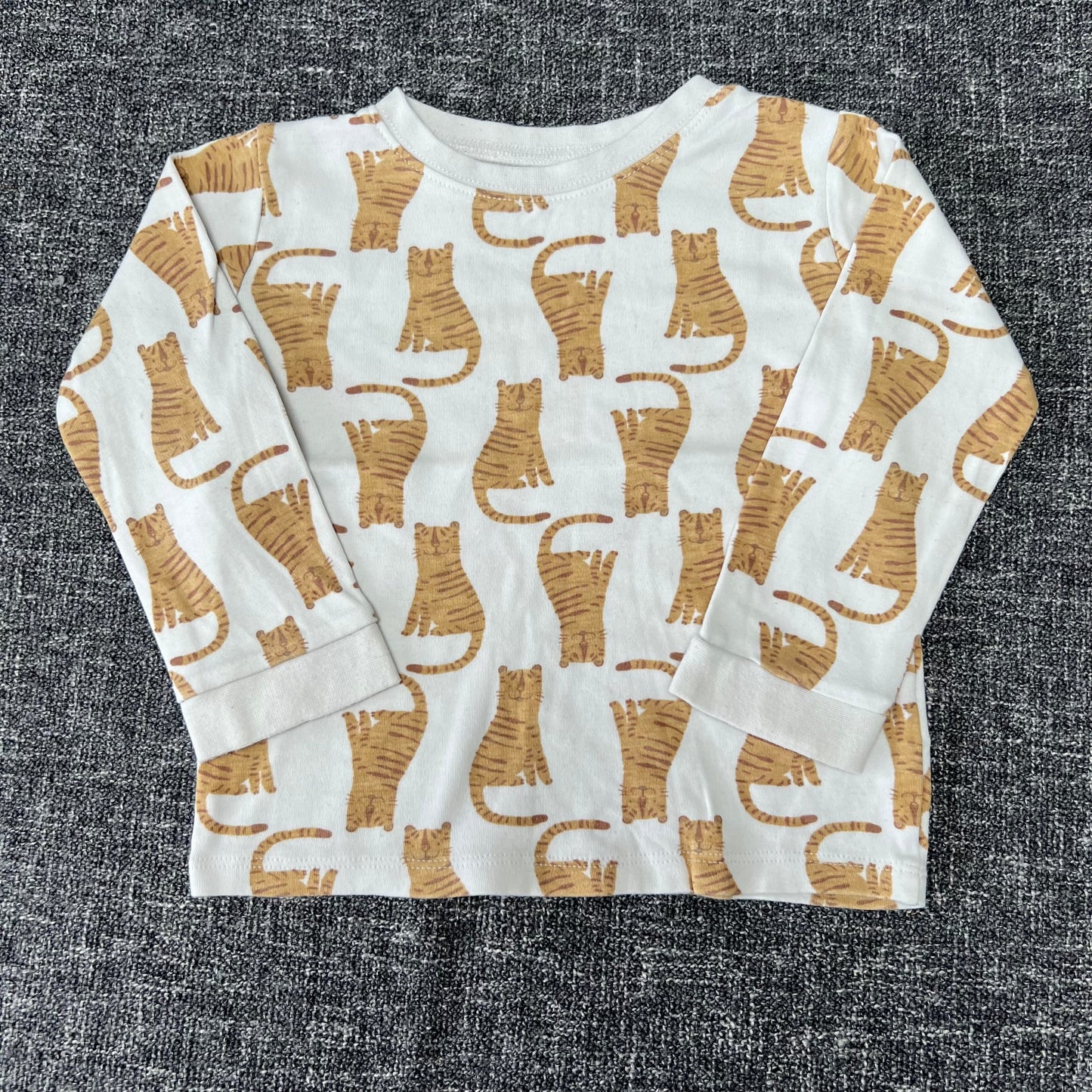 Boys 12-18 Month White Long Sleeved Top With Tiger Print