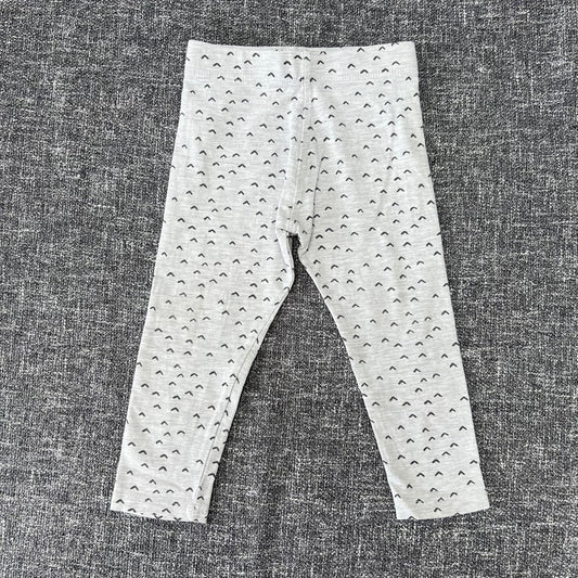 Boys 12-18 Month Grey Leggings With A "V" Print