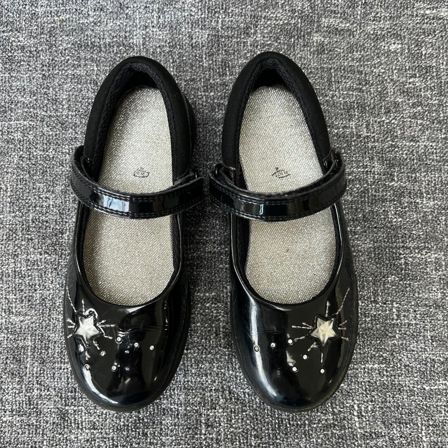 Girls Size 11F Clarks Black Patent Leather School Shoes