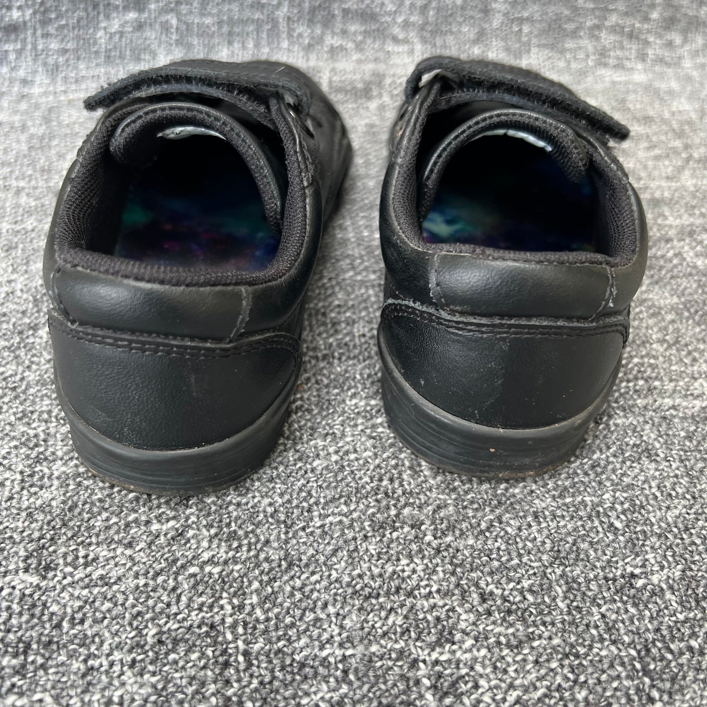 Boys / Girls Size 9F Black Leather Trainer Shoes