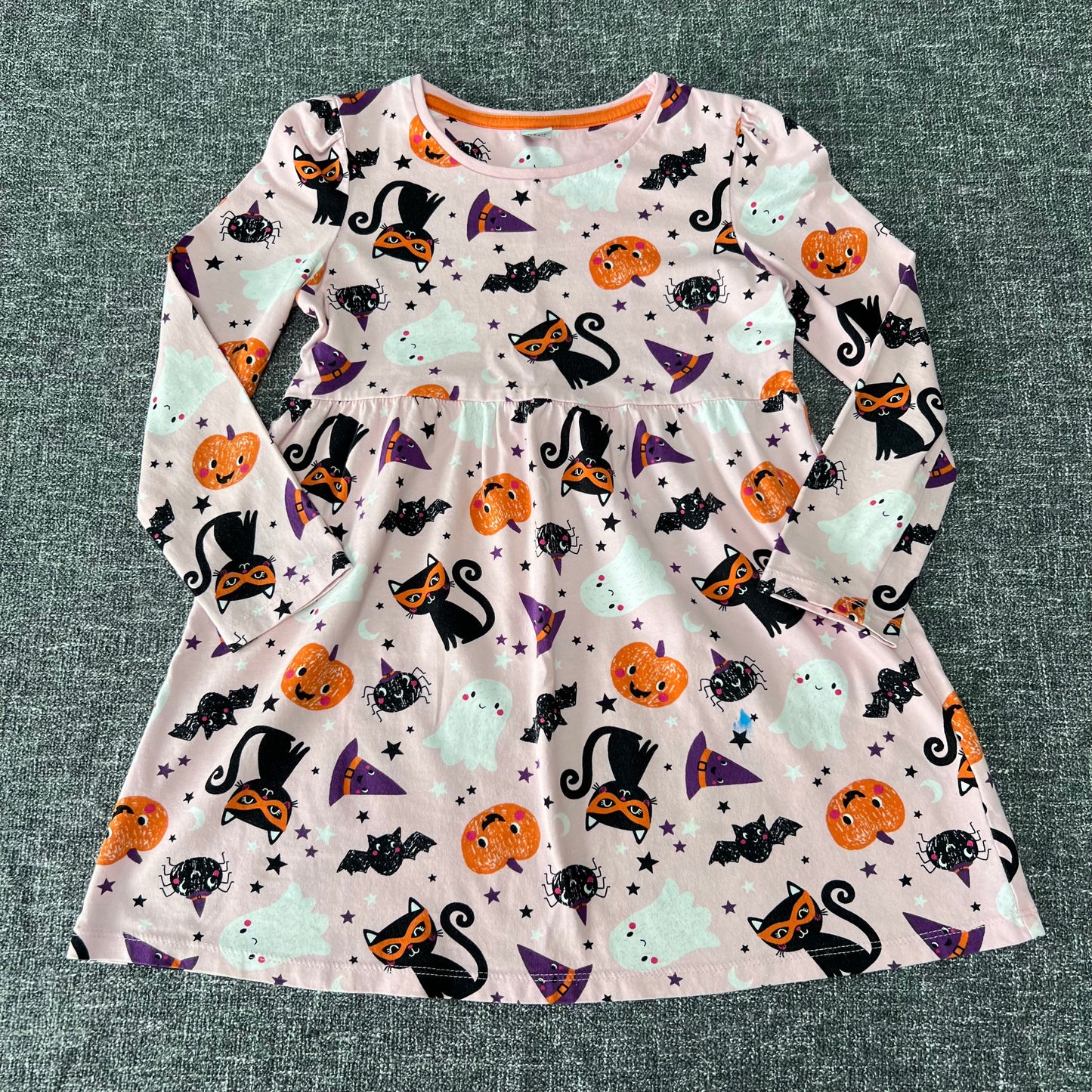 Girls 5-6 Year Pink Long Sleeved Halloween Dress With Halloween Print (PIP)